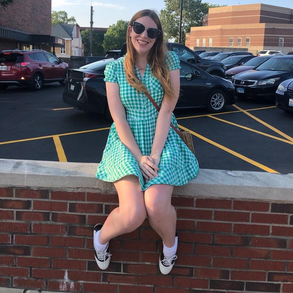 Meet your Posher, Alexis - Picture 1 of 1